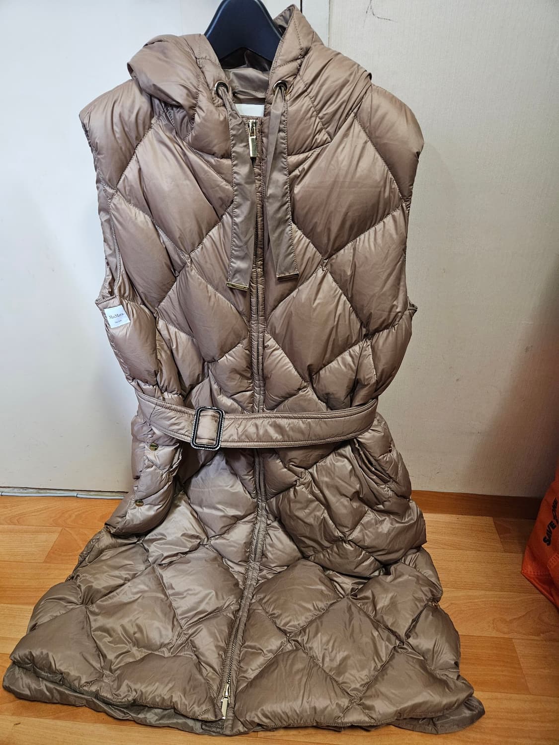 it40) 막스마라 Max Mara 더 큐브 트레질 카멜 롱패딩 베스트  상품이미지1