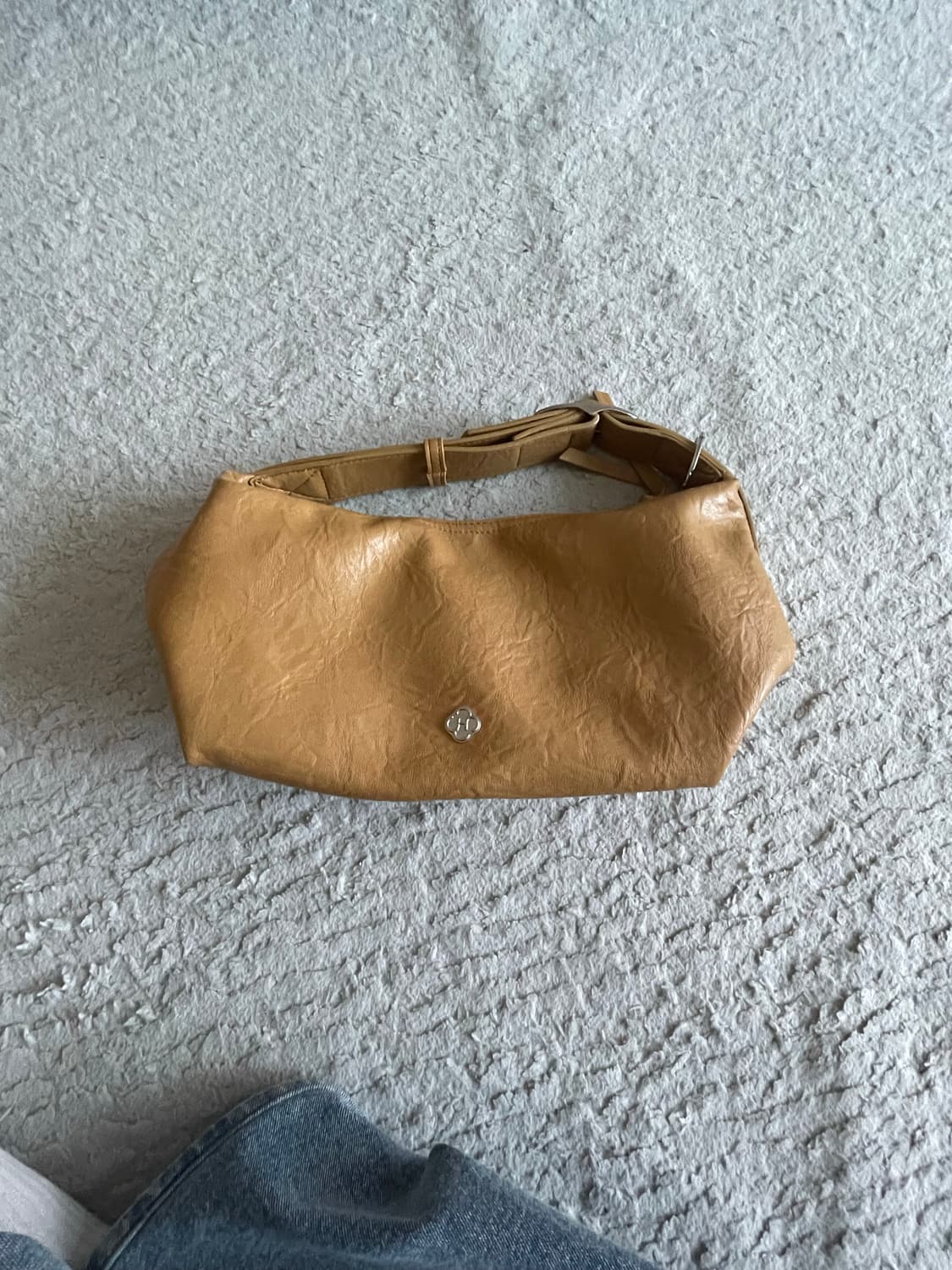 히어리 테일 버클 호보백_머스타드 상품이미지4