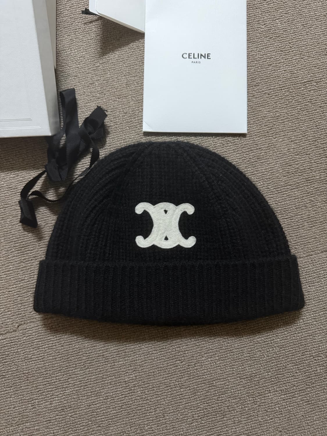 셀린느 트리옹프 캐시미어 블랙 비니 (백화점판) 판매 상품이미지2