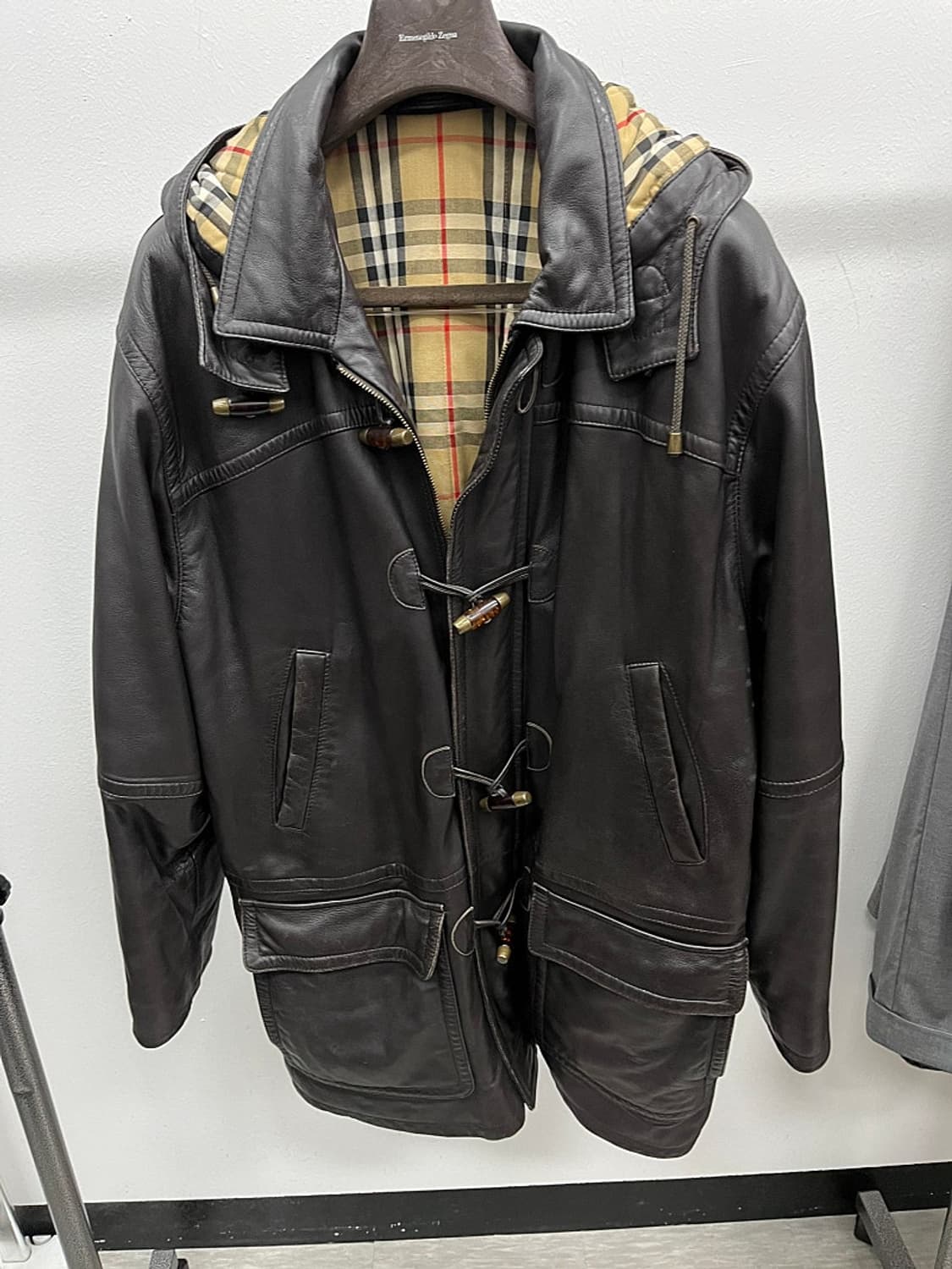 105) 버버리 후드 가죽자켓  상품이미지3