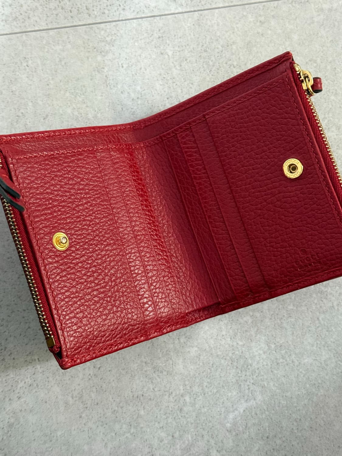 구찌 마몽트 지갑 상품이미지4