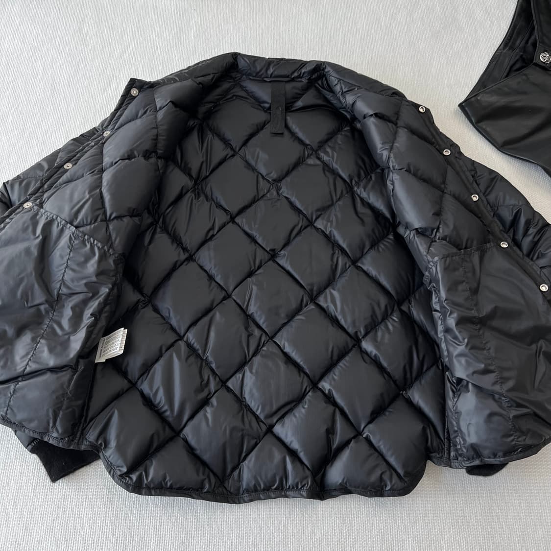 크롬하츠 다운 자켓 상품이미지5