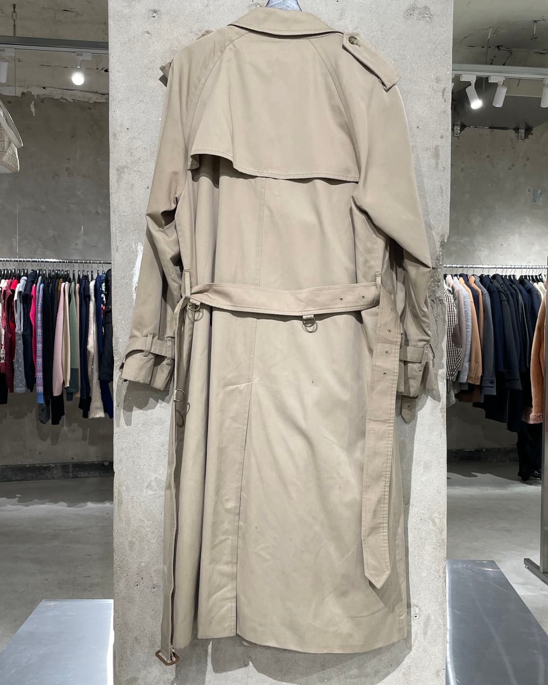 버버리 라이트 베이지 더블 브레스티드 트렌치 코트 상품이미지6