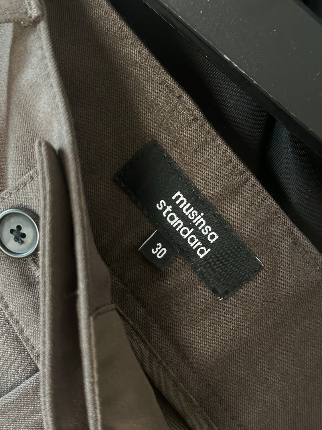 무신사 스탠다드 / 투턱 와이드 슬랙스 반다이크 브라운 / 30 상품이미지4