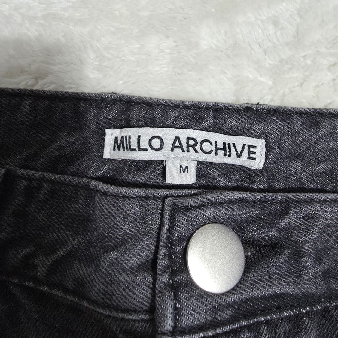 (M)밀로 아카이브 리플렉트 커브드 데님 팬츠  상품이미지4