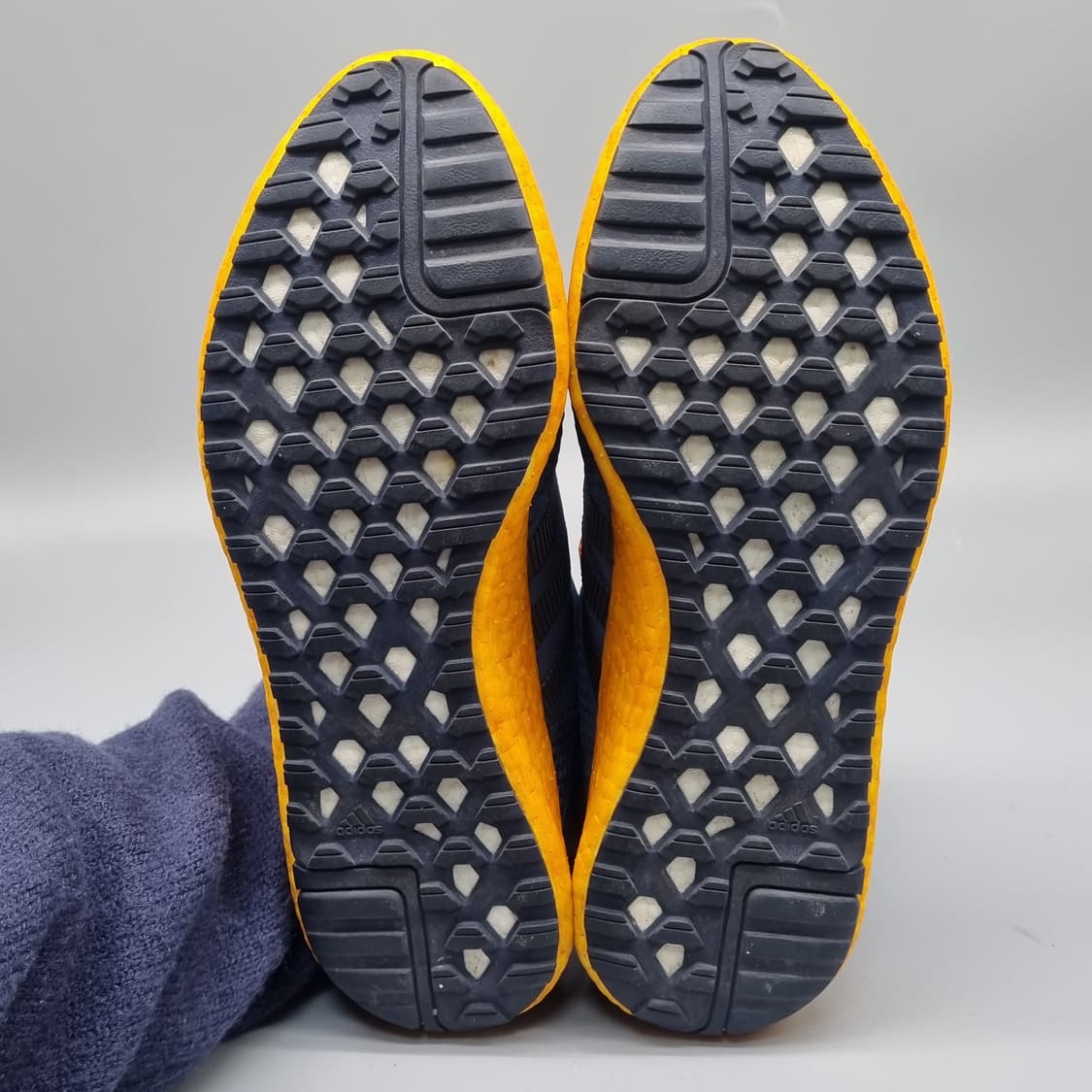 아디다스 로켓부스트 미드컷 운동화 250 상품이미지3