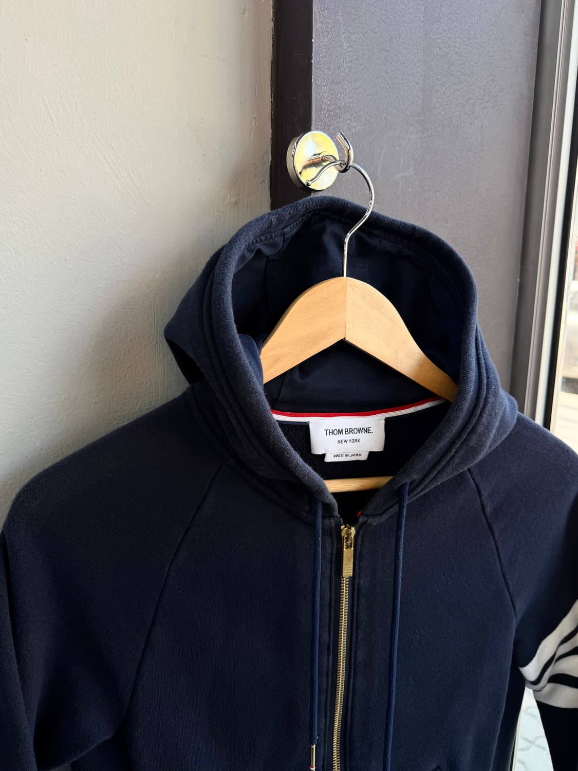 1/ 톰브라운 사선완장 후드집업 자켓 상품이미지3