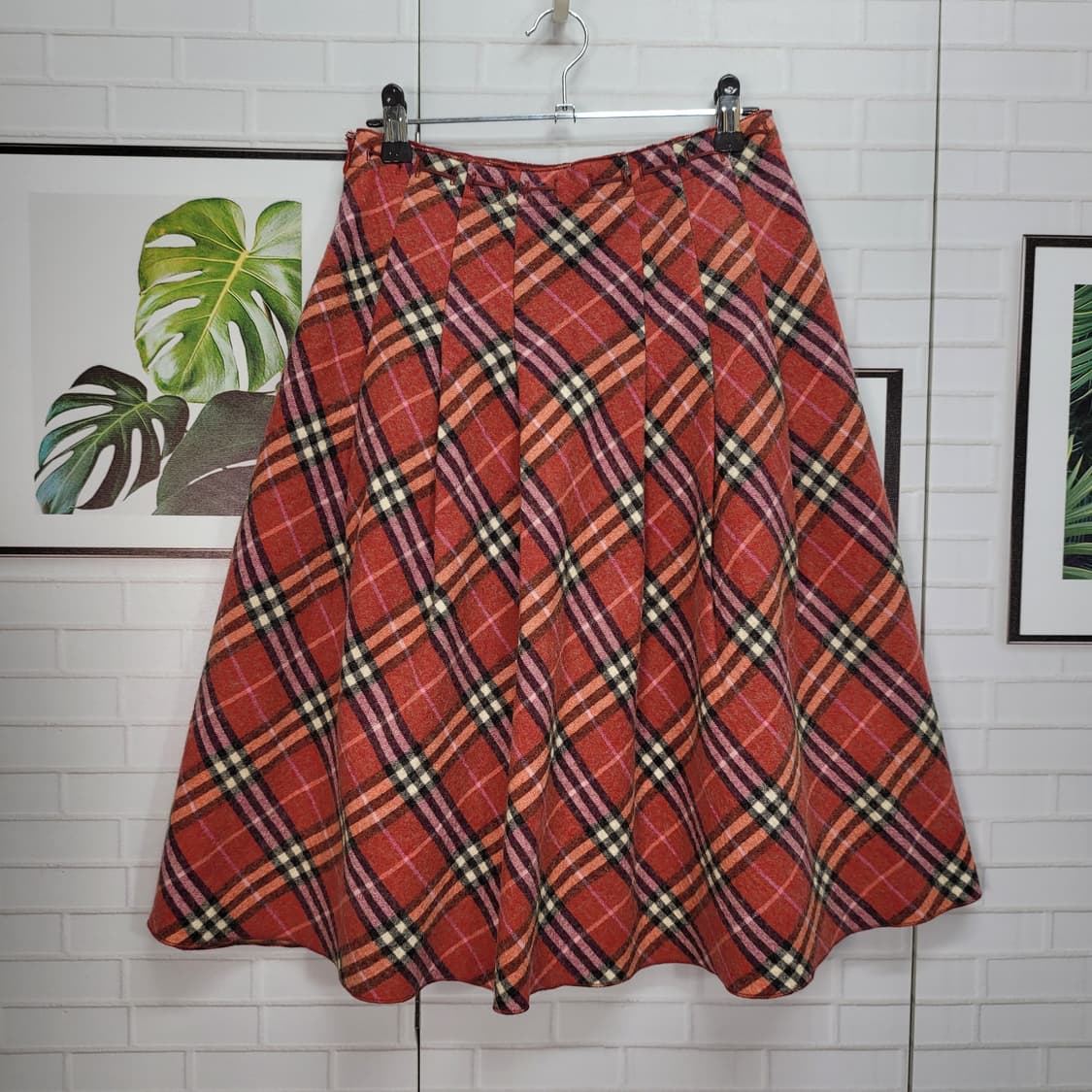 버버리 블루라벨 미디 체크 스커트 치마 36사이즈 27인치 상태 최상 상품이미지3