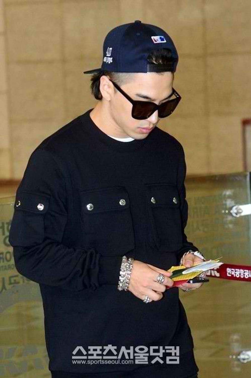 13FW Riccardo Tisci Pocket Sweat 상품이미지3