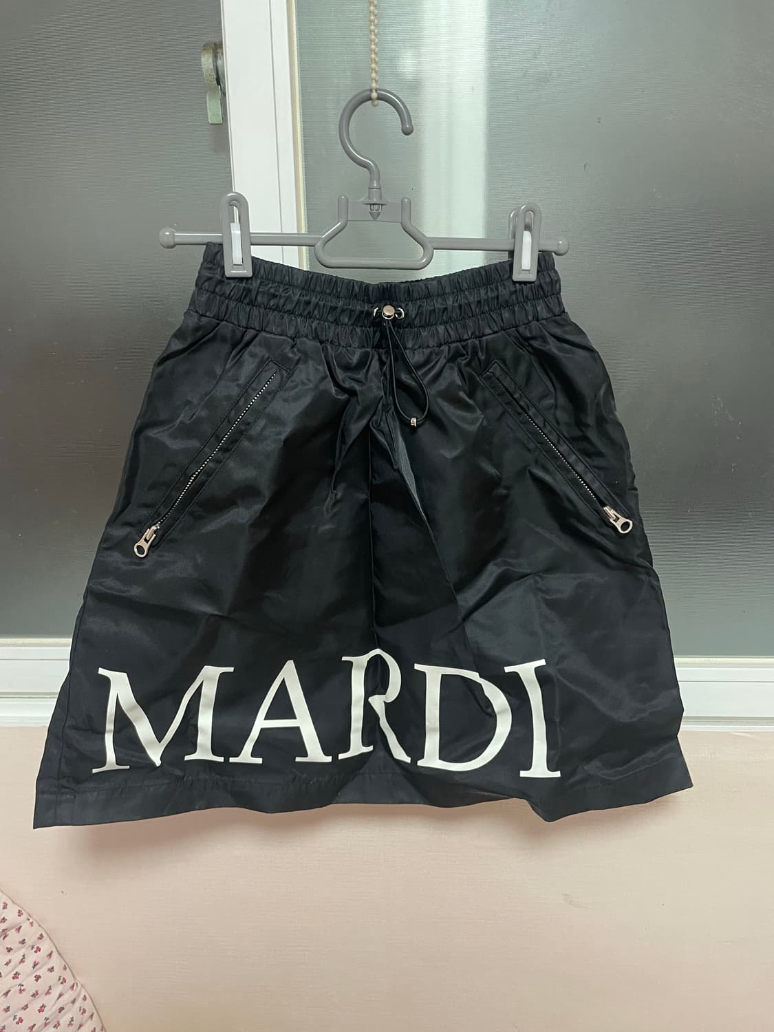 마르디메르크디 블랙 밴딩 나일론 미니스커트 상품이미지2