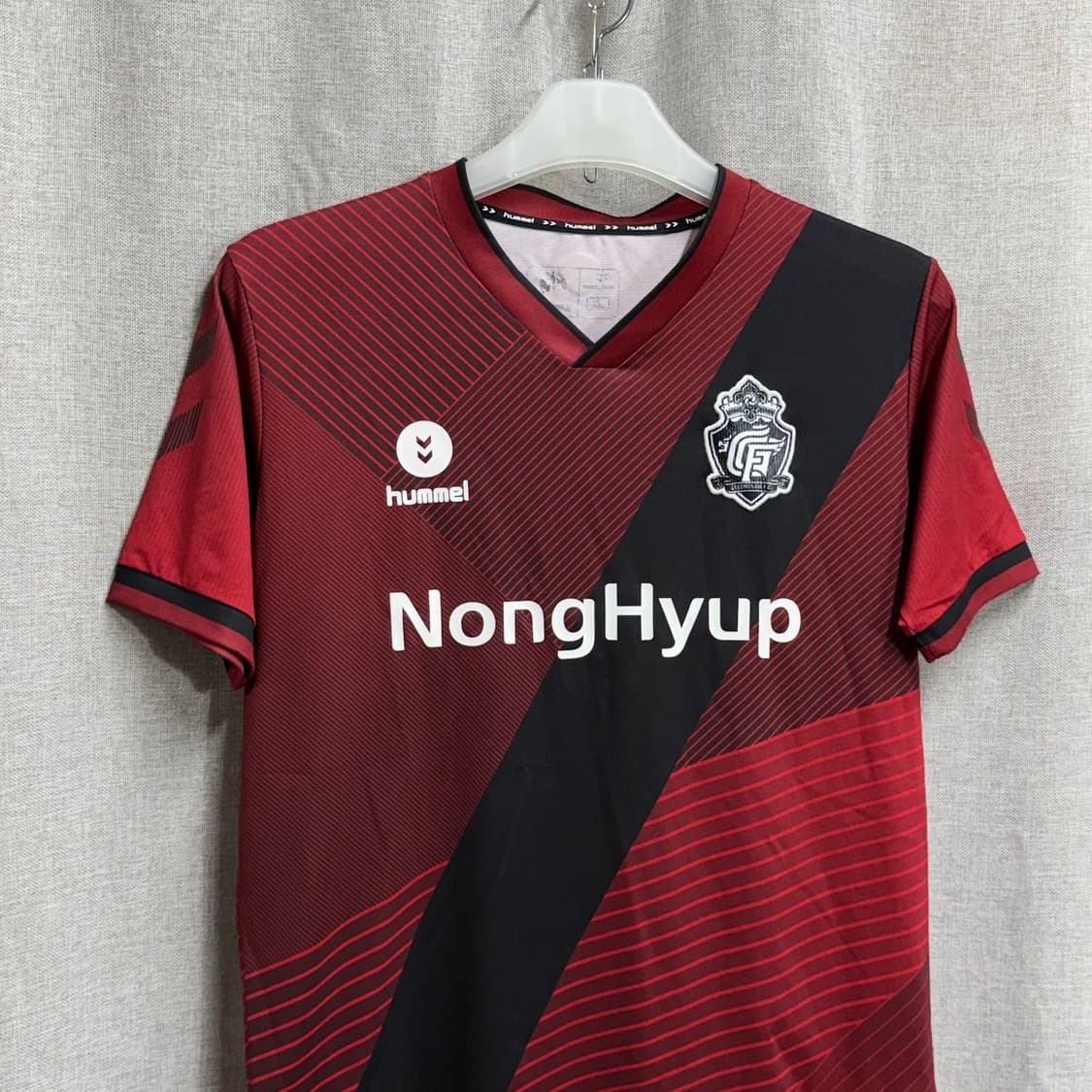 험멜 2021 경남 FC 홈 반팔 축구유니폼 (23번 김광선) 상품이미지3