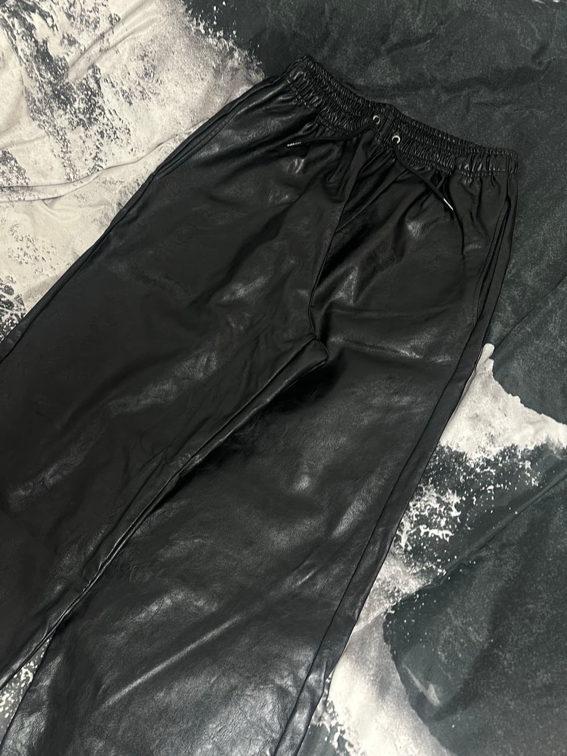 빈티지 비건레더 와이드핏 밴딩팬츠 상품이미지2