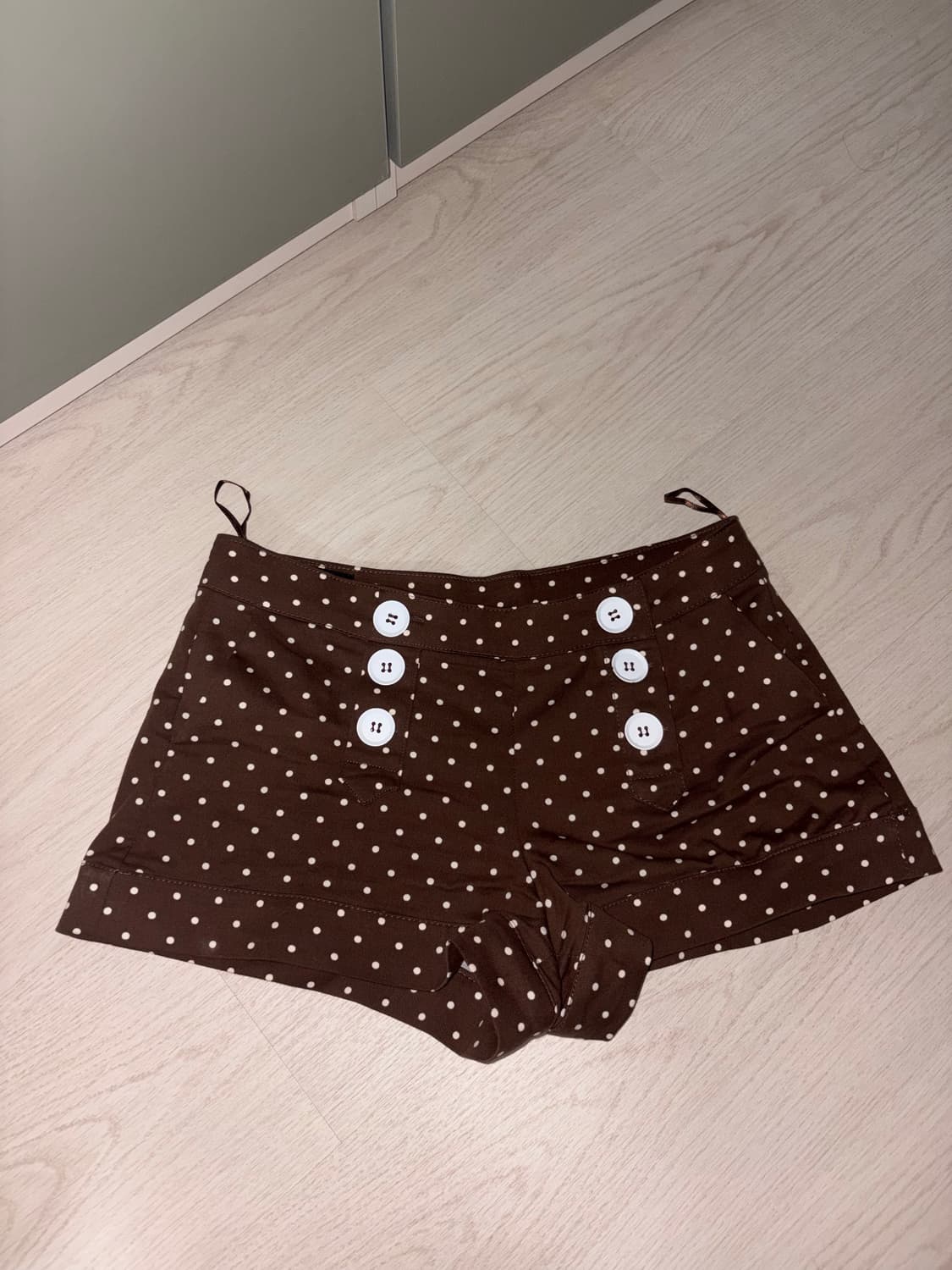 자라 도트 단추 로우라이즈 반바지 쇼츠 xs 상품이미지1