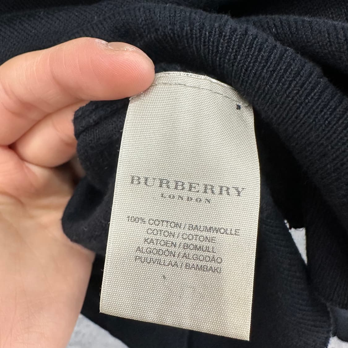 105 버버리 체크 트리밍 남자 니트 상품이미지4