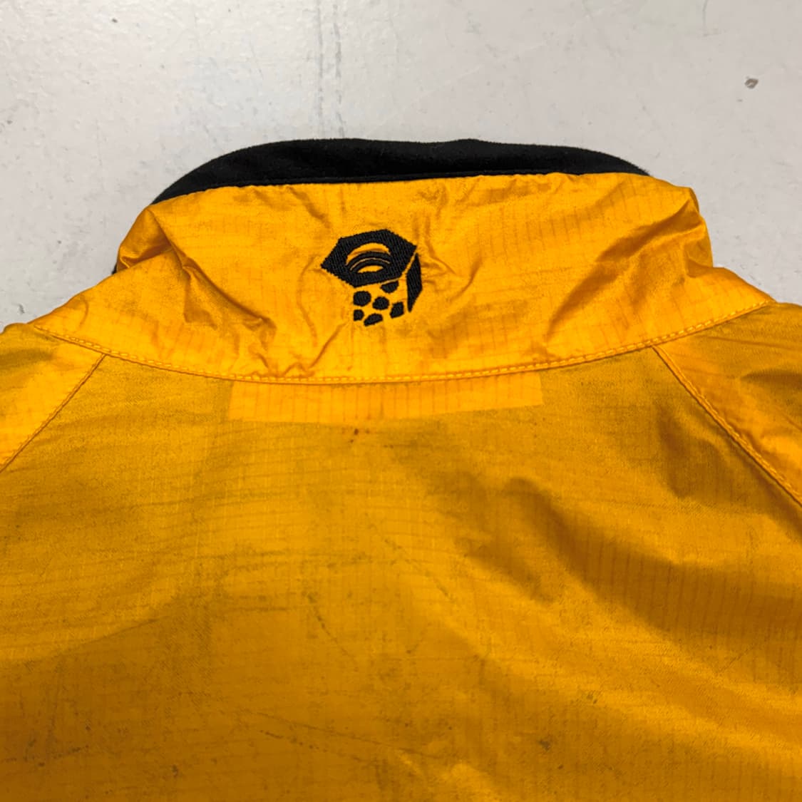 마운틴하드웨어 나일론 바람막이 자켓 옐로우 상품이미지7