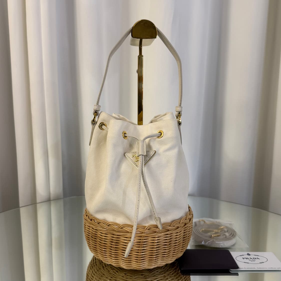 프라다 라탄 미니 버킷백 크로스백 1BH115 상품이미지1