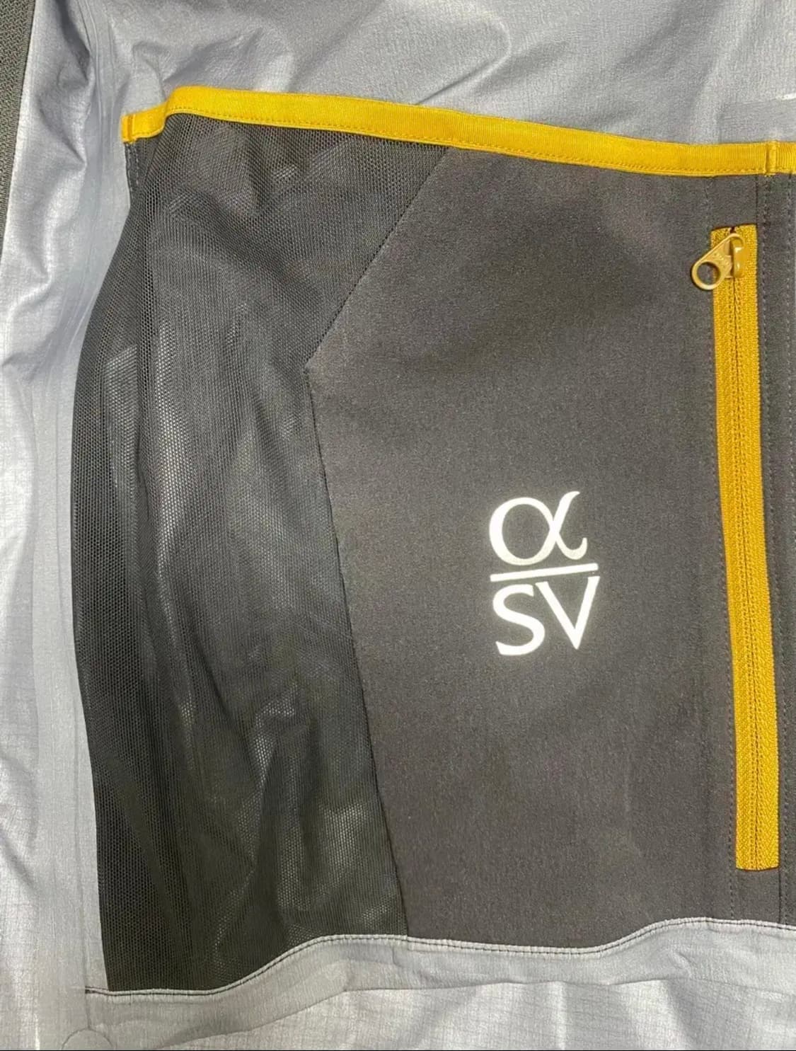 아크테릭스 알파 sv 24k 블랙 [M] 상품이미지2