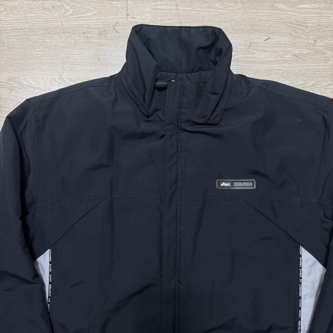 아식스 올드스쿨 바람막이 자켓 상품이미지2