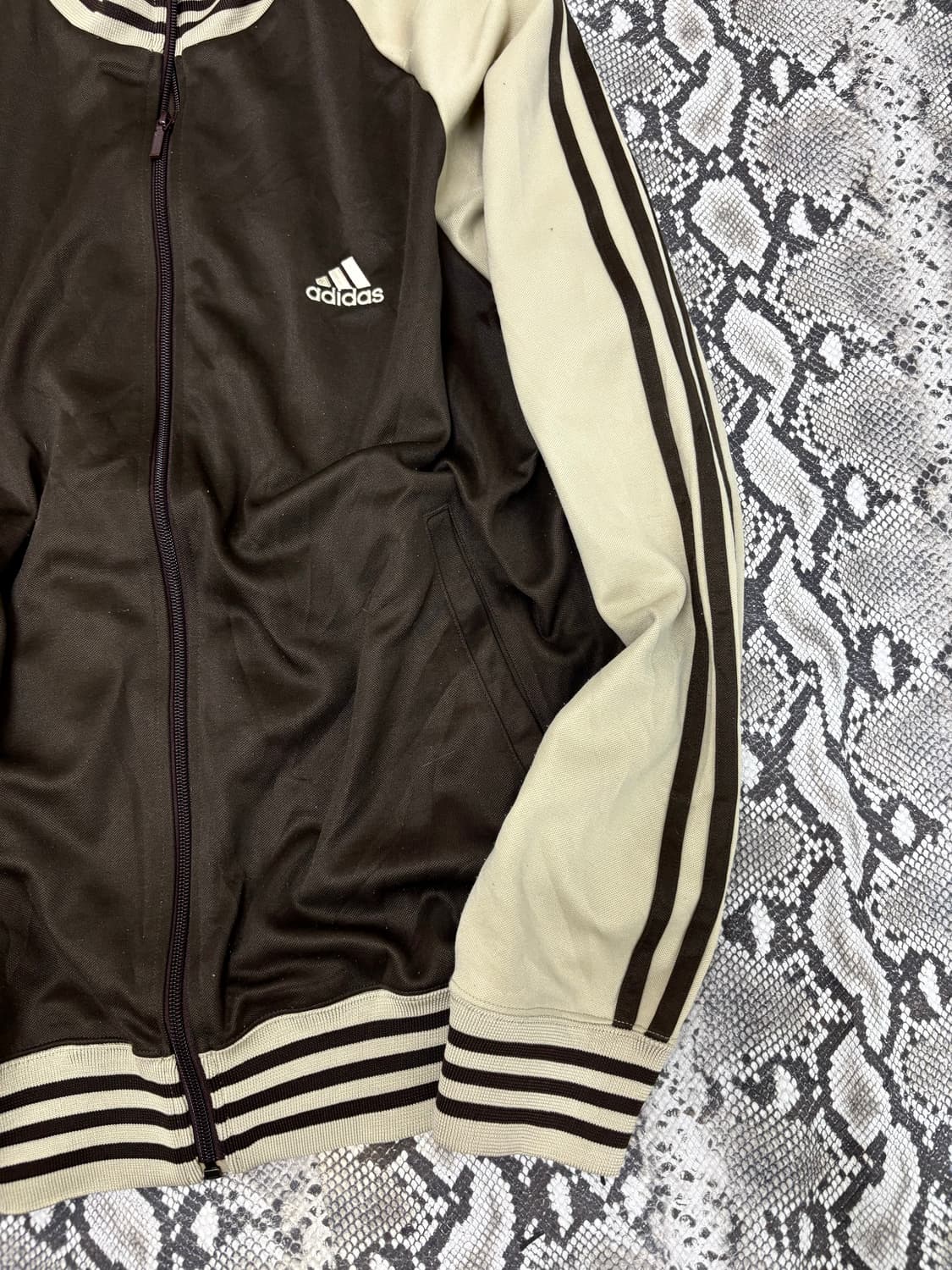 “Adidas” 00‘s Chocolate Brown Jersey 상품이미지4