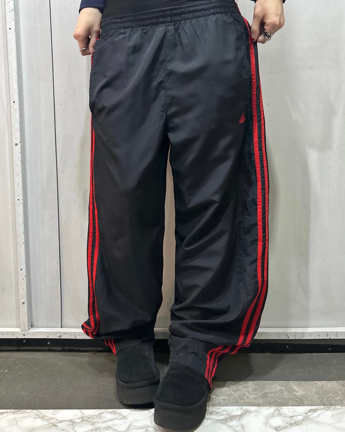 90s ADIDAS 레드&블랙 나일론 트랙팬즈 상품이미지2