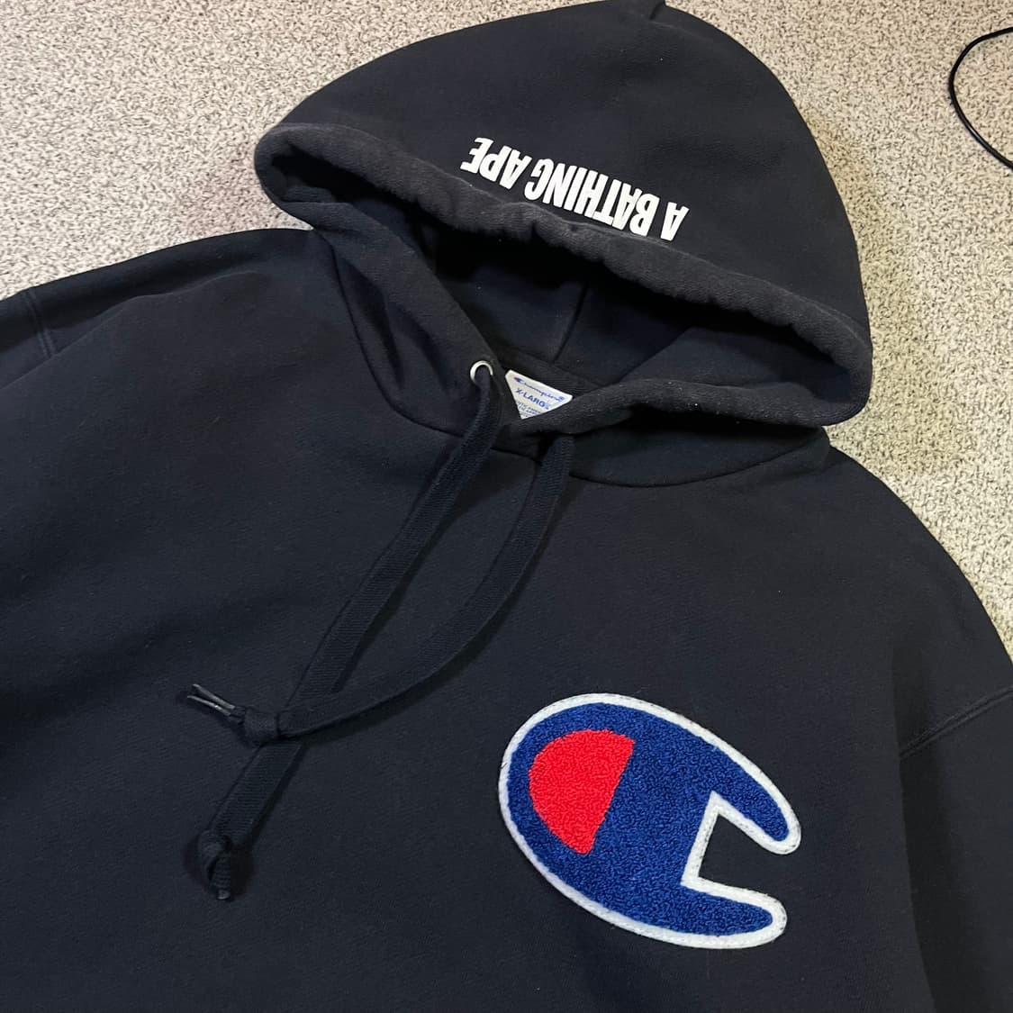 베이프 x 챔피온 빅로고 후드티 상품이미지3