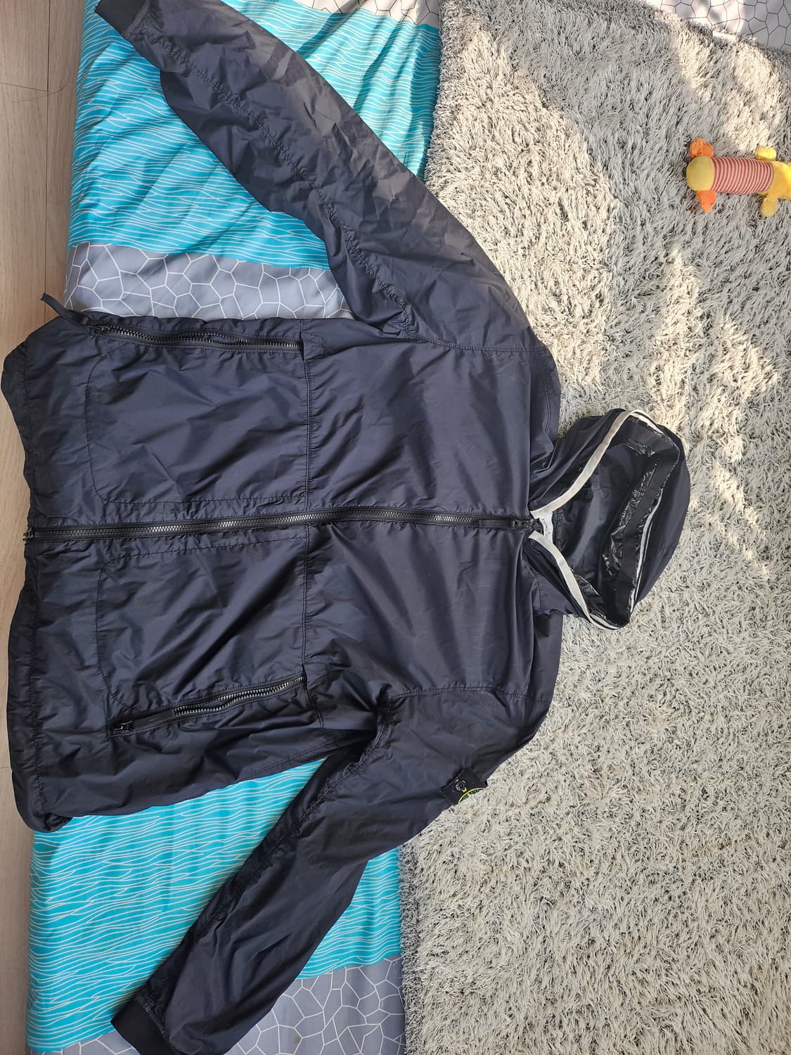 [L] 스톤아일랜드 스킨터치 나일론 후드 바람막이 네이비 상품이미지2