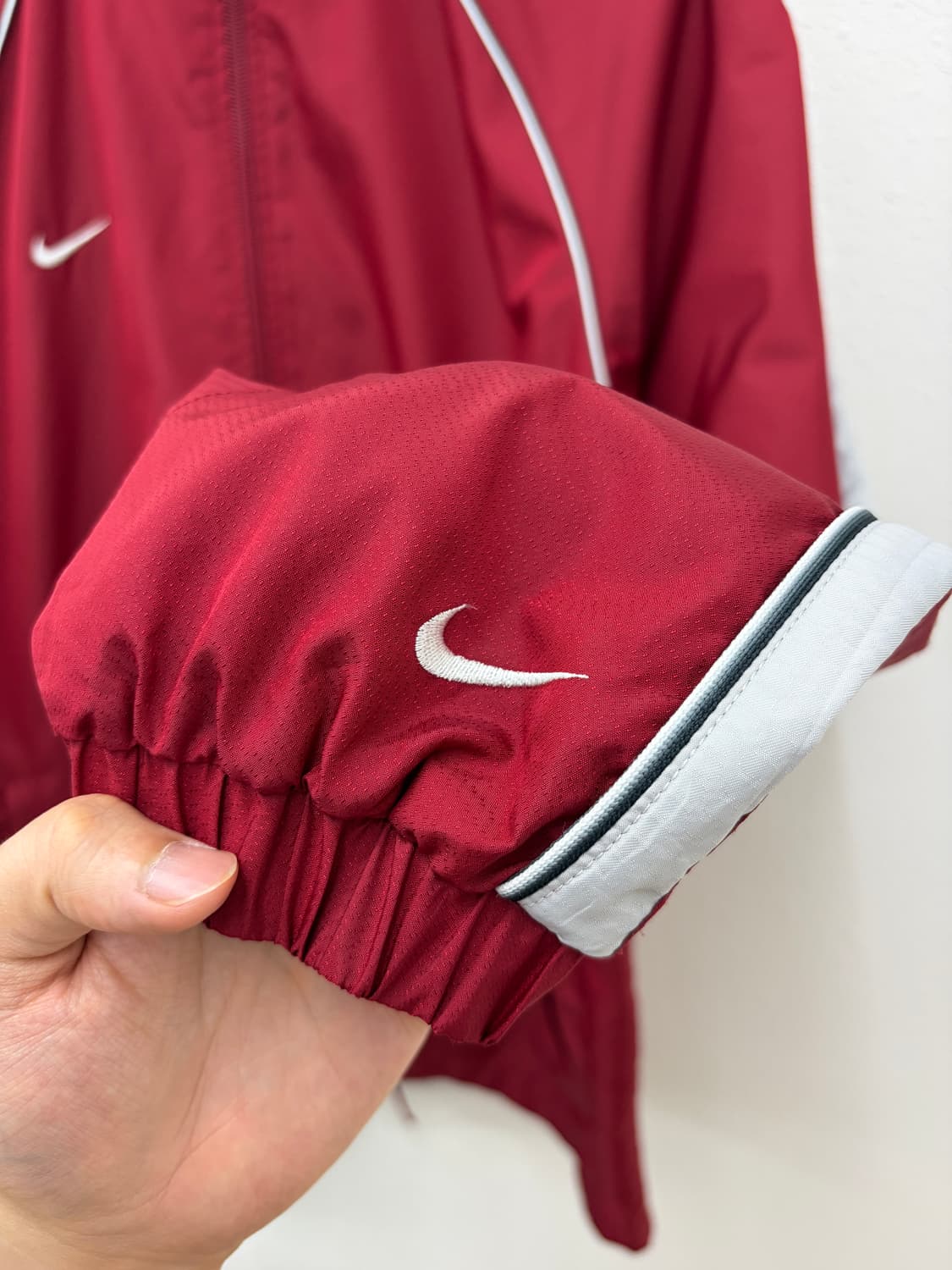 나이키 레드 매쉬 윈드브레이커 상품이미지2