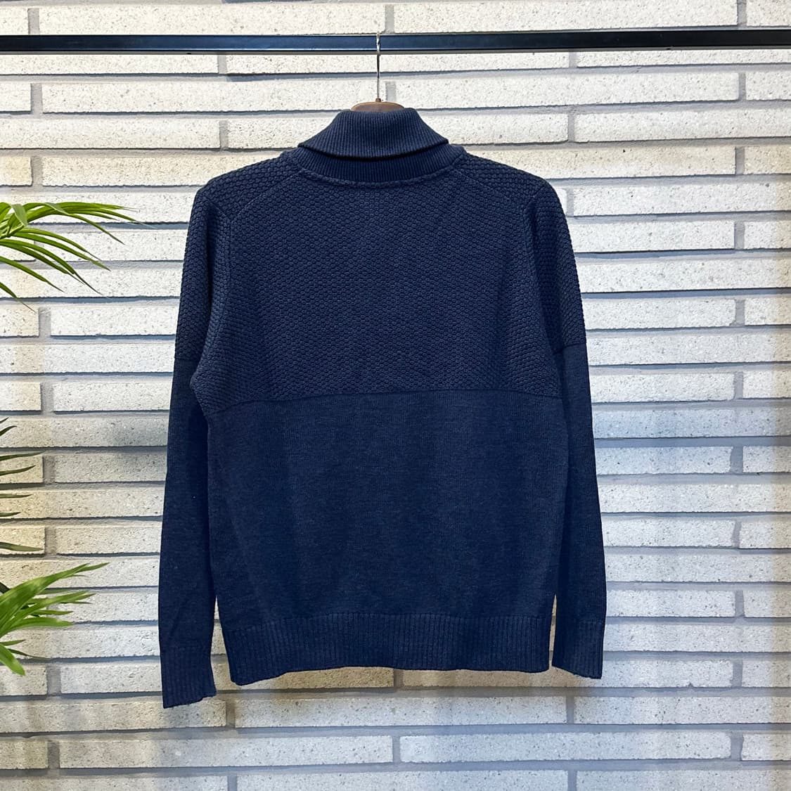 Aquascutum 아쿠아스큐텀 숄카라 울니트 와플텍스처 디테일 블루 상품이미지3