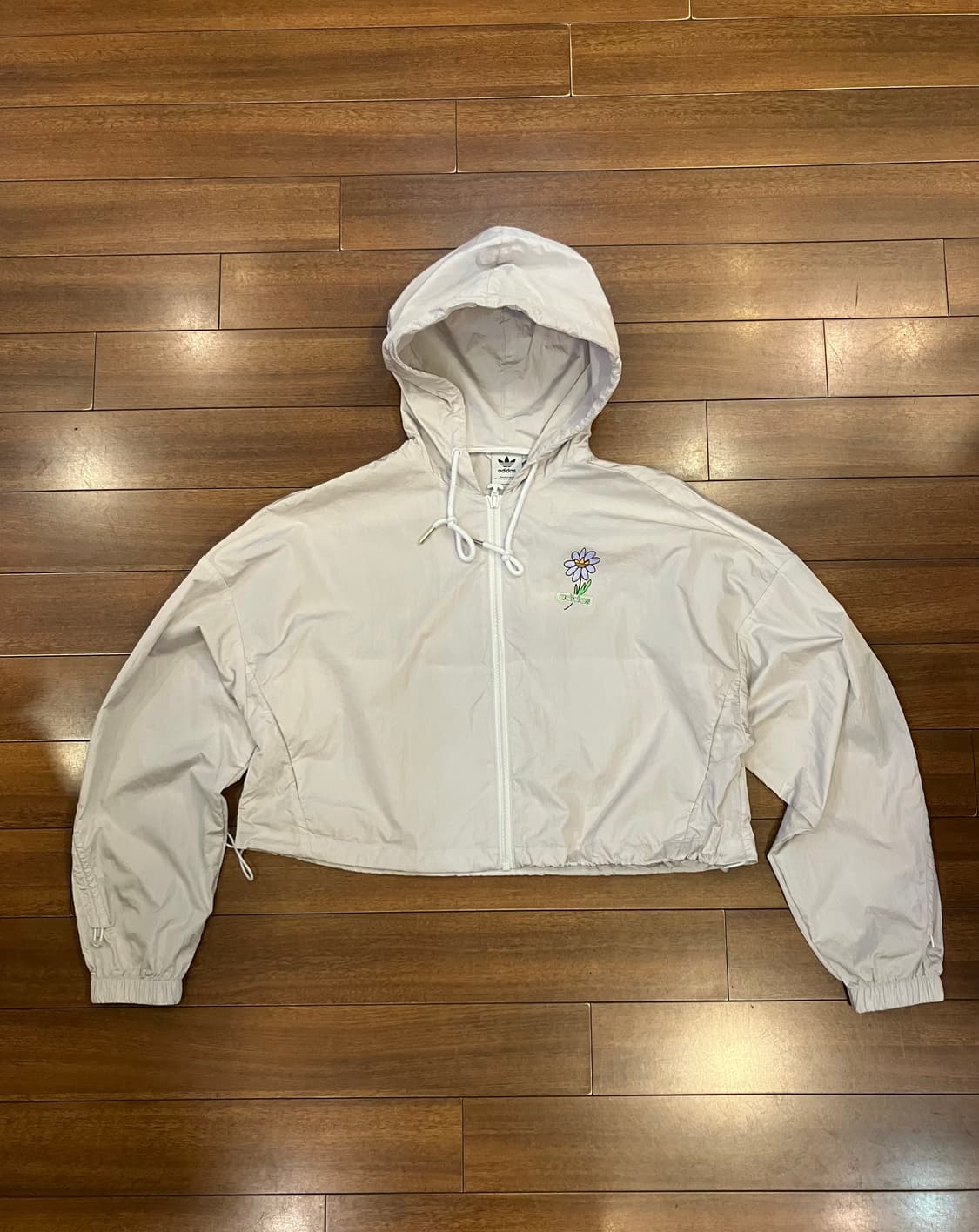 아디다스 크롭 바람막이 점퍼 상품이미지1