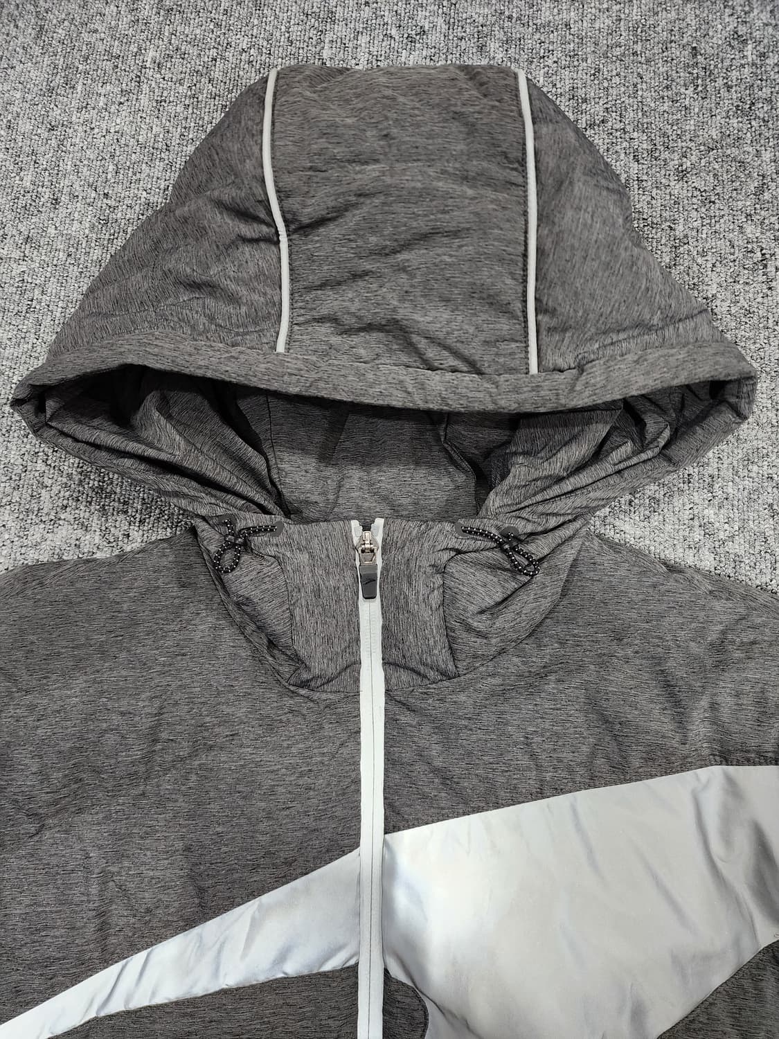 브룩스 나이트런 경량 러닝 후드 패딩 자켓  L 상품이미지4