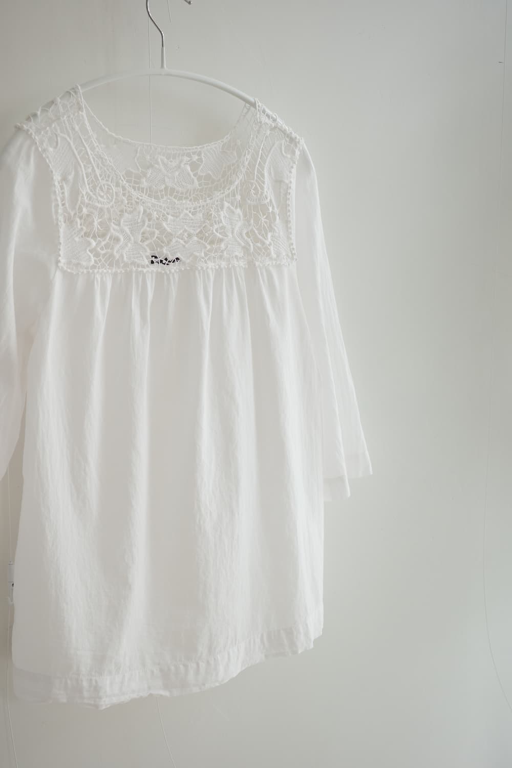 GAP white sheer shirring top 상품이미지4