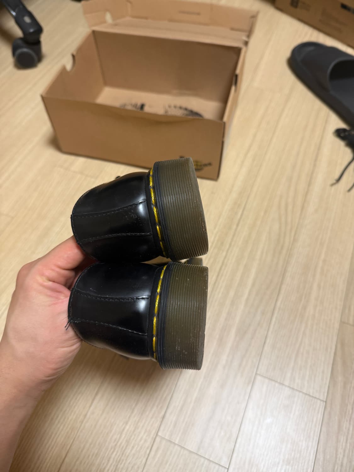 uk6,250) 129,000원 닥터마틴 1461 스무스 블랙 3홀 더비 상품이미지5