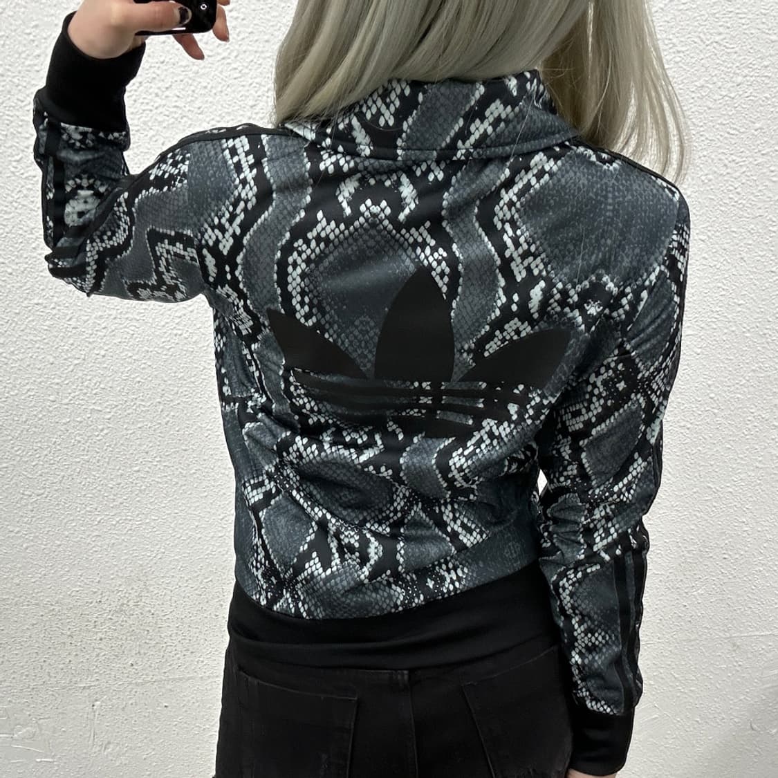 아디다스 뱀피 블랙라인 트랙탑 85 상품이미지3