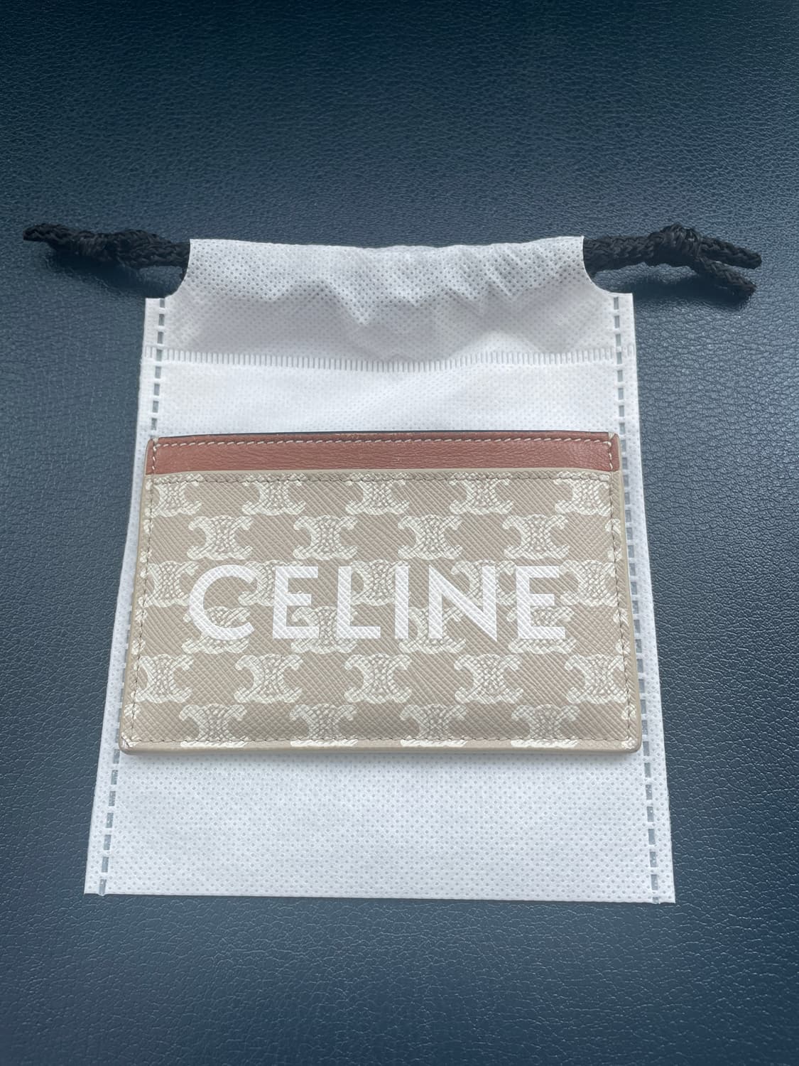 셀린느 트리옹프 캔버스 카드지갑 상품이미지1