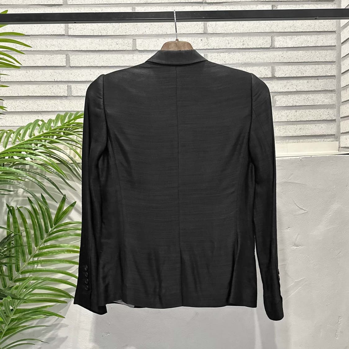 쟈딕앤볼테르 테일러드 블레이저 자켓 슬림 핏 투버튼 디테일 차콜 그레이 상품이미지3