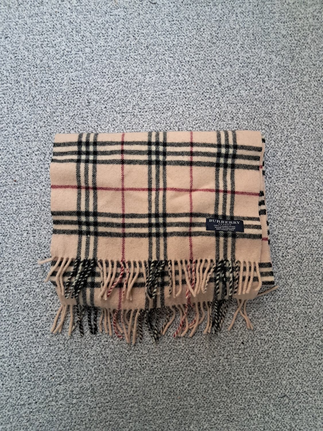 버버리 클래식체크 머플러 상품이미지1
