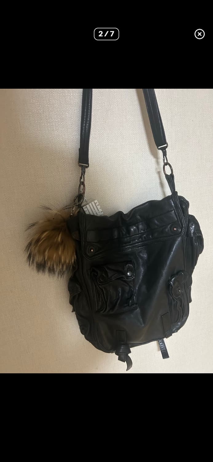 Julius 2000s horse leather messenger bag 상품이미지2