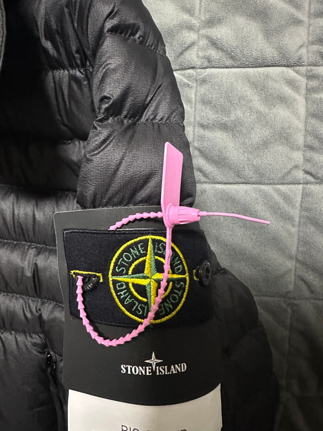 [L] 스톤 아일랜드 바이오 베이스 립스탑 후드 다운 경량패팅 자켓 블랙 상품이미지9