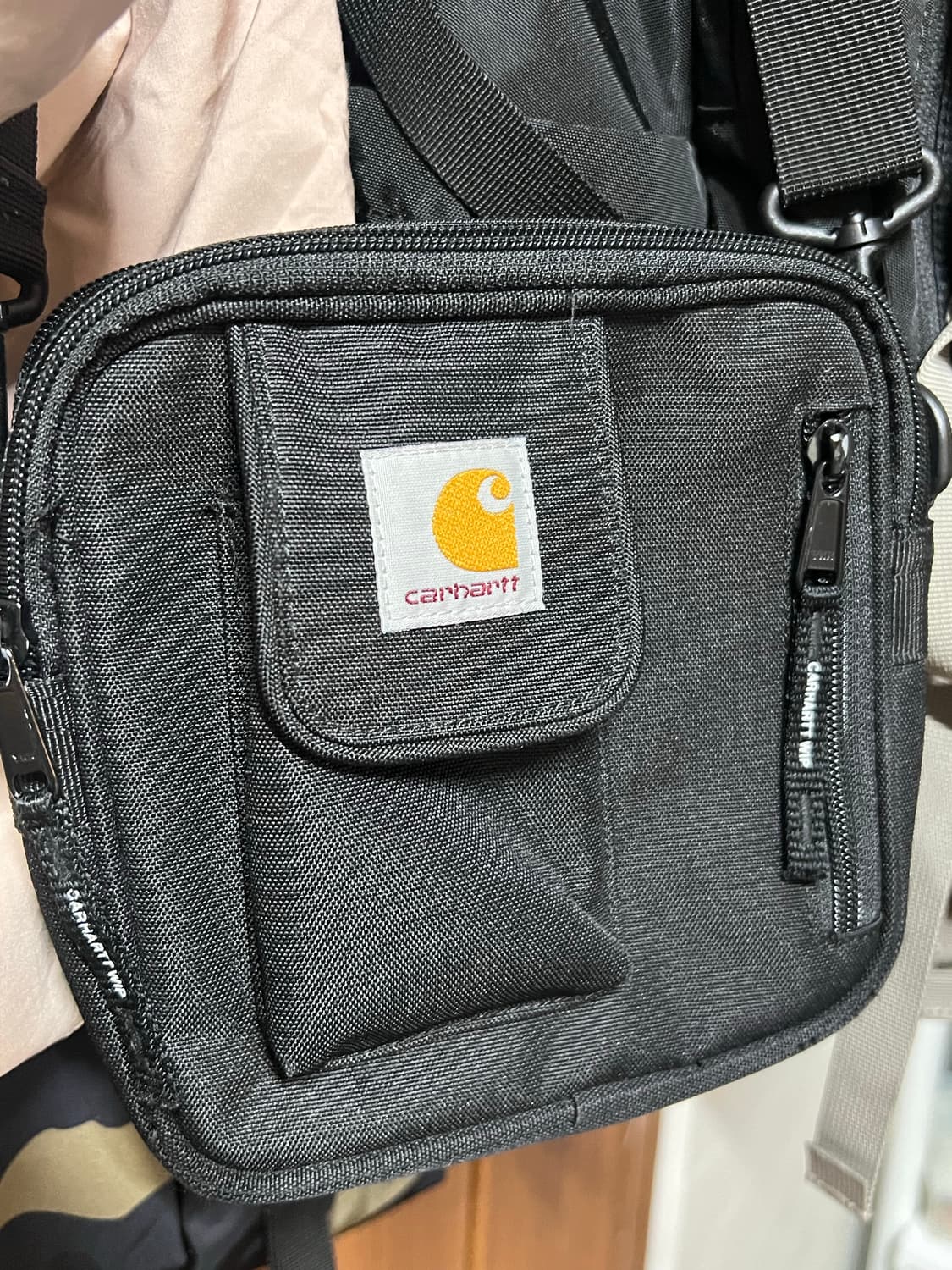 칼하트 윕 에센셜 백 스몰 블랙 판매 상품이미지3