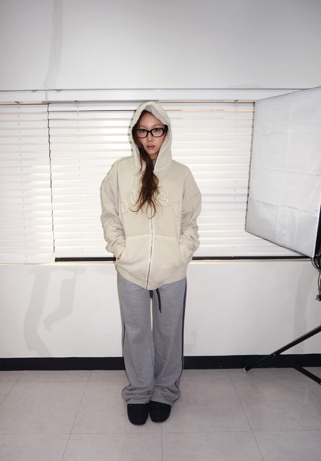 비센사이 비삼샵 Dust washed hood zip-up 상품이미지1