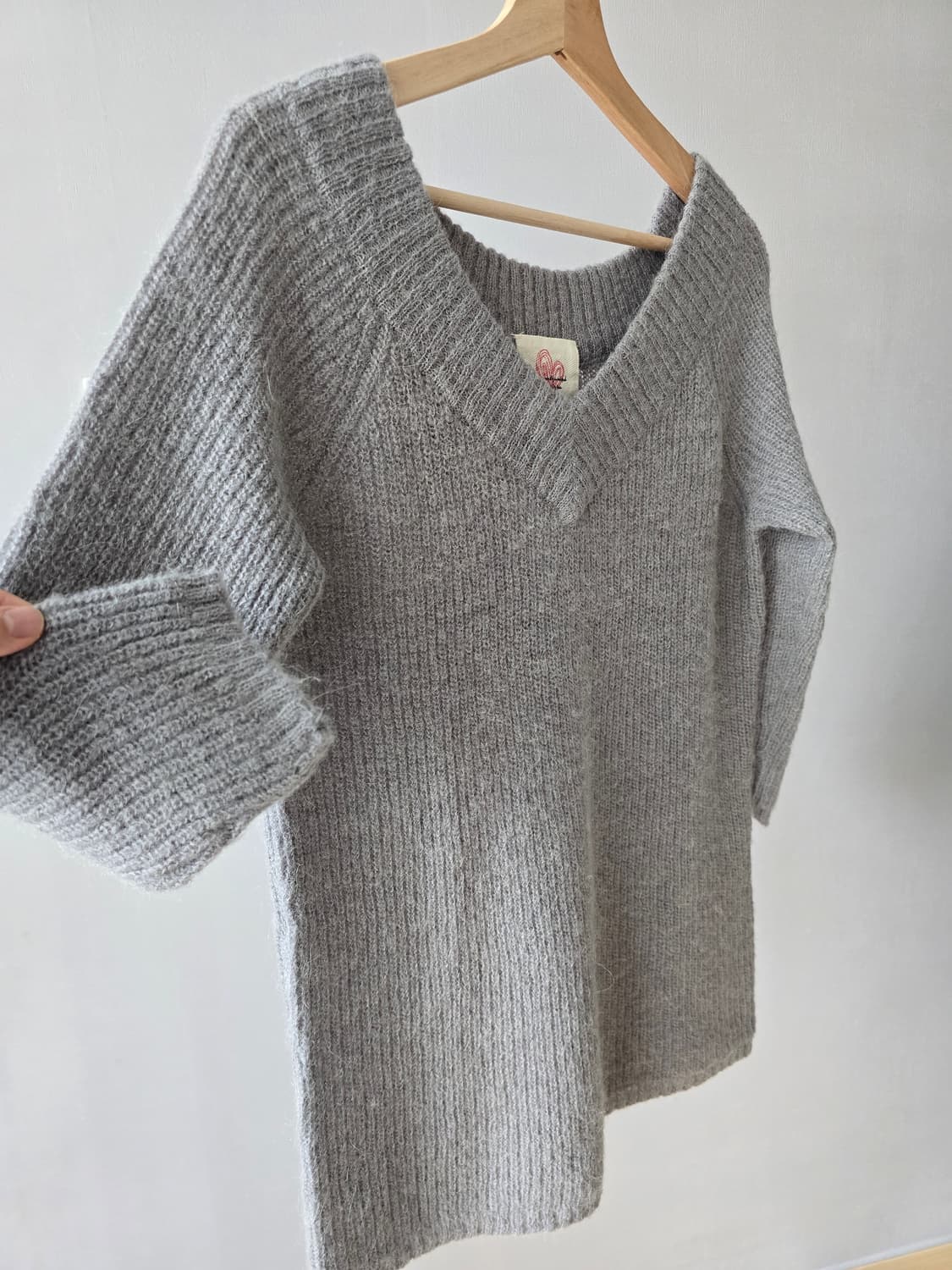 COMME CA ISM V넥 알파카 혼방 니트 상품이미지4