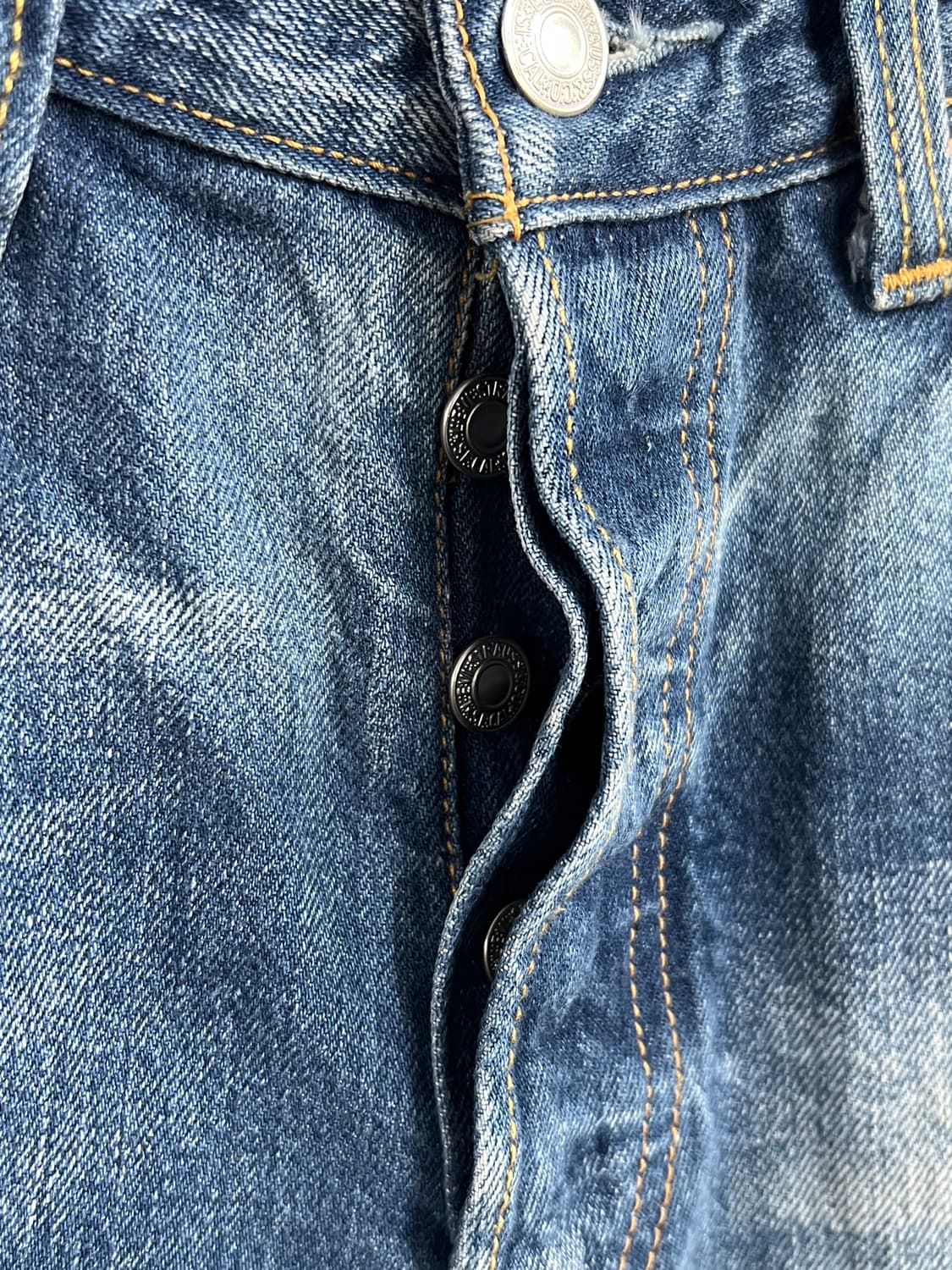 Levis 리바이스 501 버튼플라이 세미와이드핏 데님 팬츠 상품이미지4