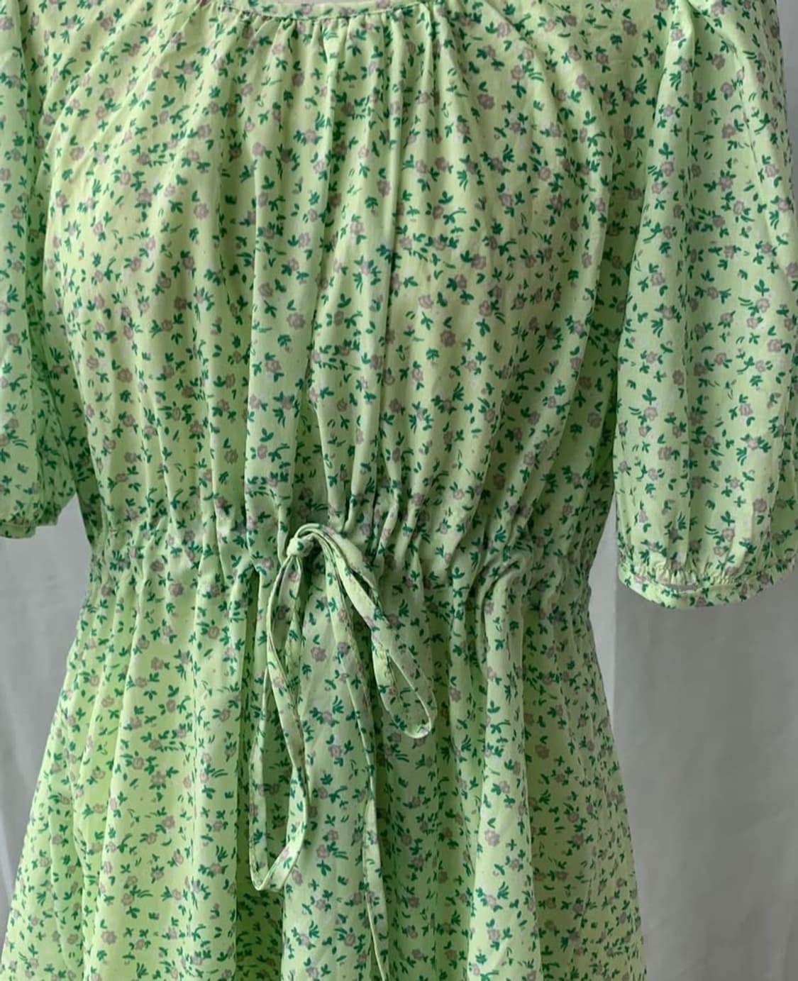 연두색 셔링 퍼프 원피스 상품이미지3