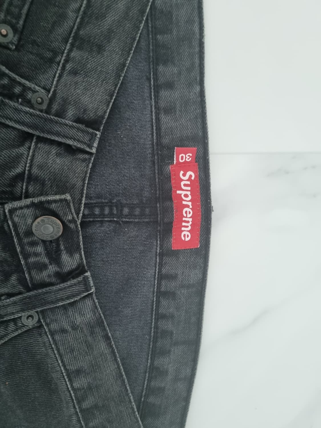 슈프림 흑청데님30 상품이미지4