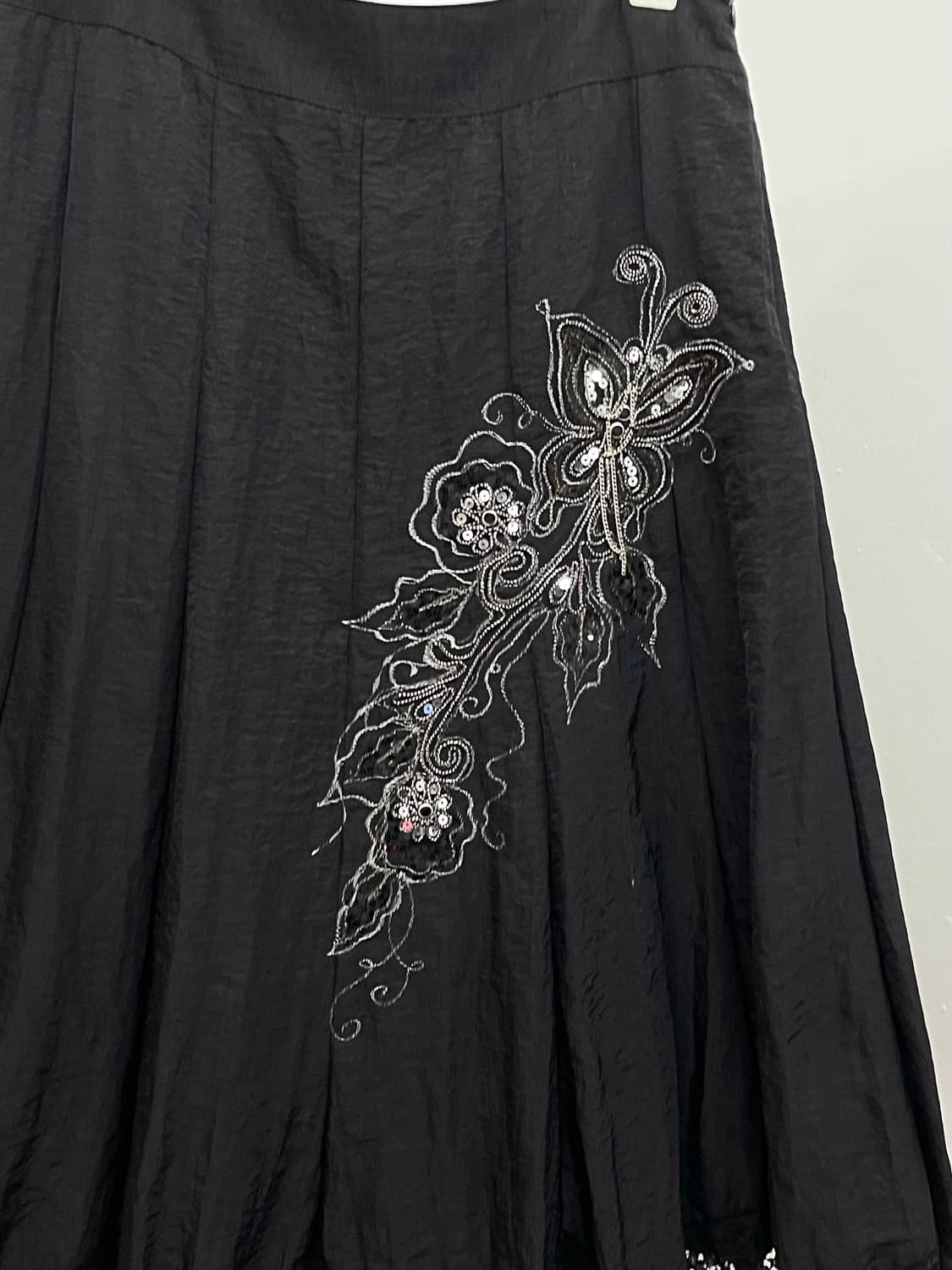 블랙페어리 자수 스커트 상품이미지6