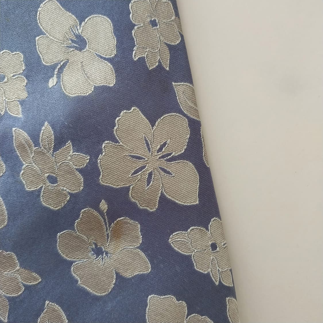 알테아 실크 블루 플라워 자카드 넥타이 9.4cm A등급 K1732
 상품이미지6