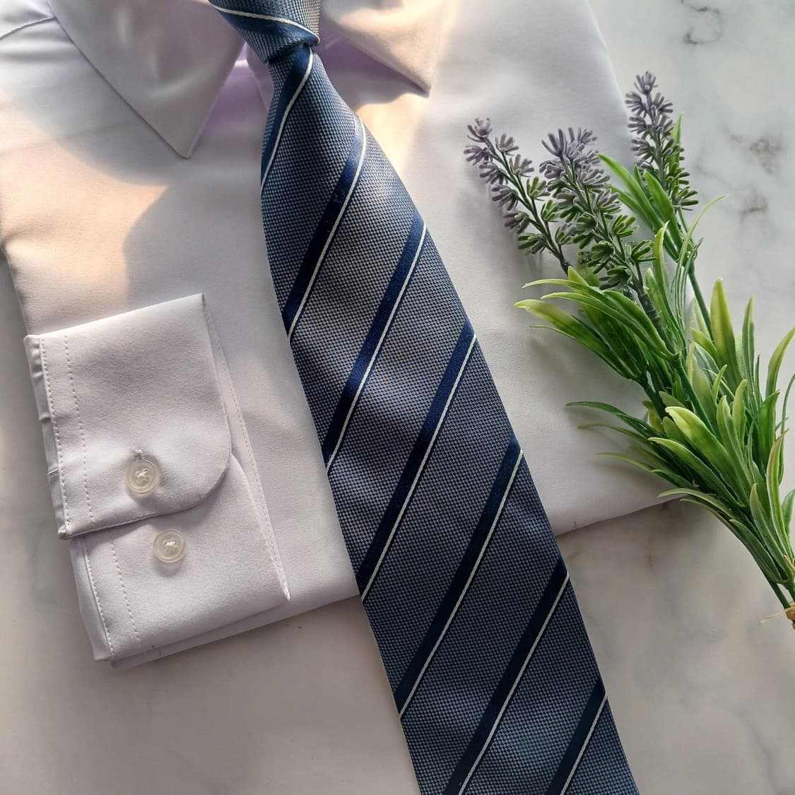 닥스 실크 네이비 스트라이프 슬림 넥타이 7.8cm A+등급 A18766 상품이미지5