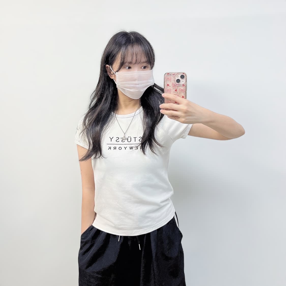 스투시 뉴욕 레터링 크롭 반팔티 화이트 상품이미지1