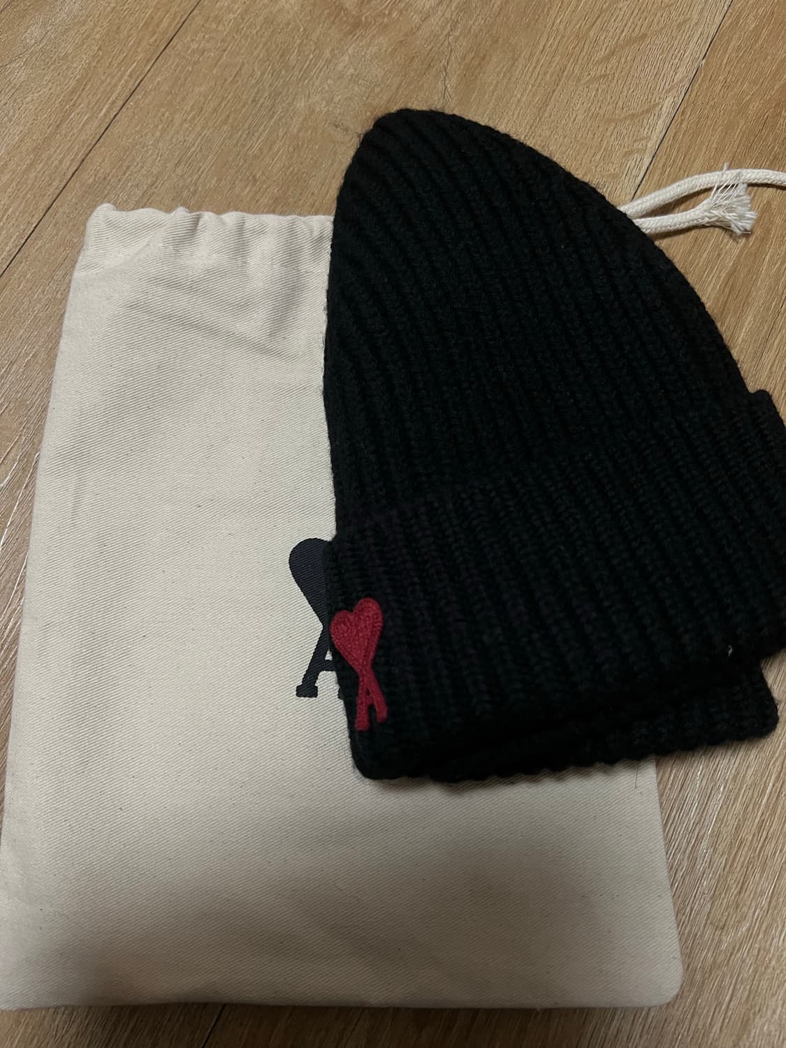 아미 스몰 하트 로고 비니 블랙 상품이미지1