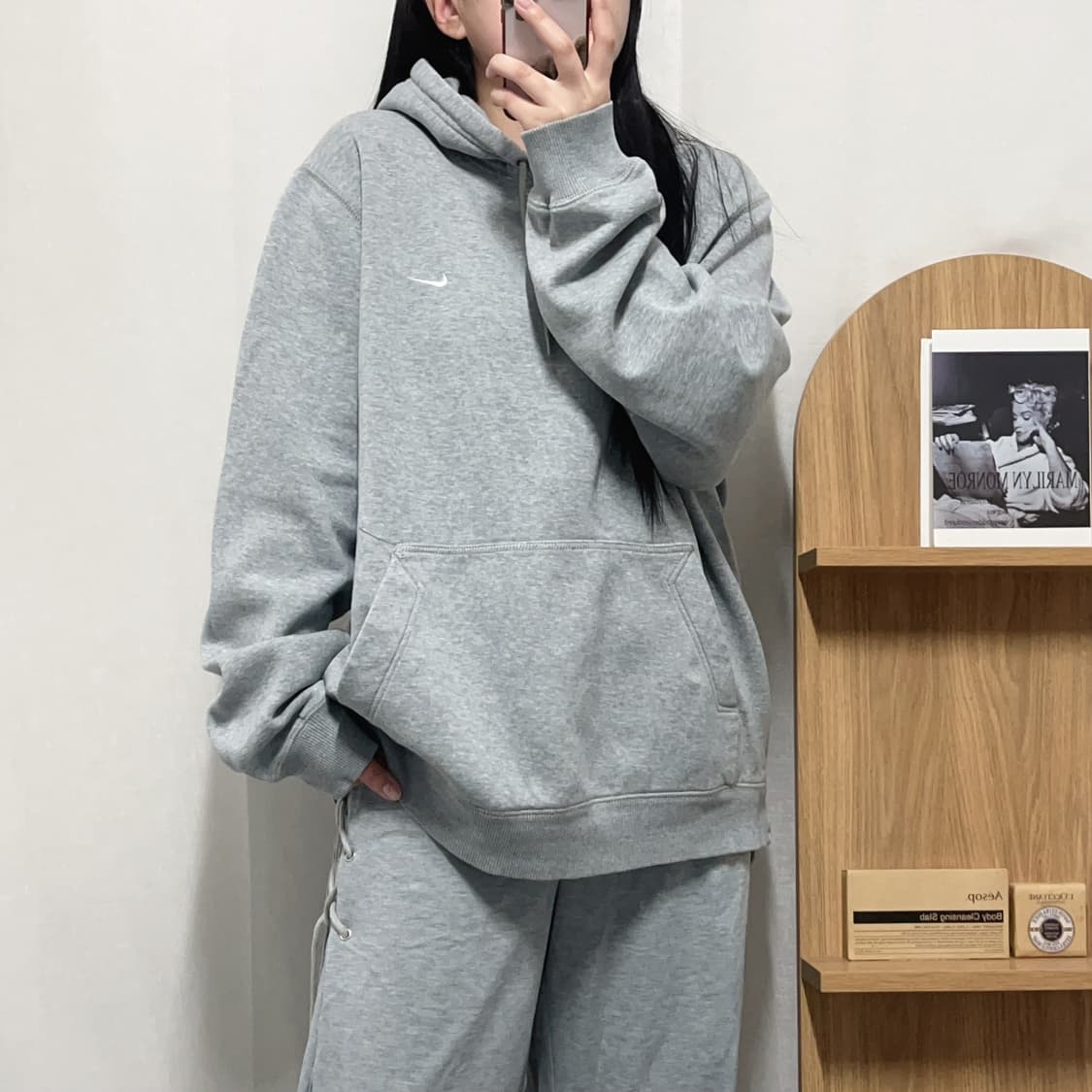 [정품] 나이키 그레이 화이트 스우시 기모 후드티 [ XL ] 상품이미지1